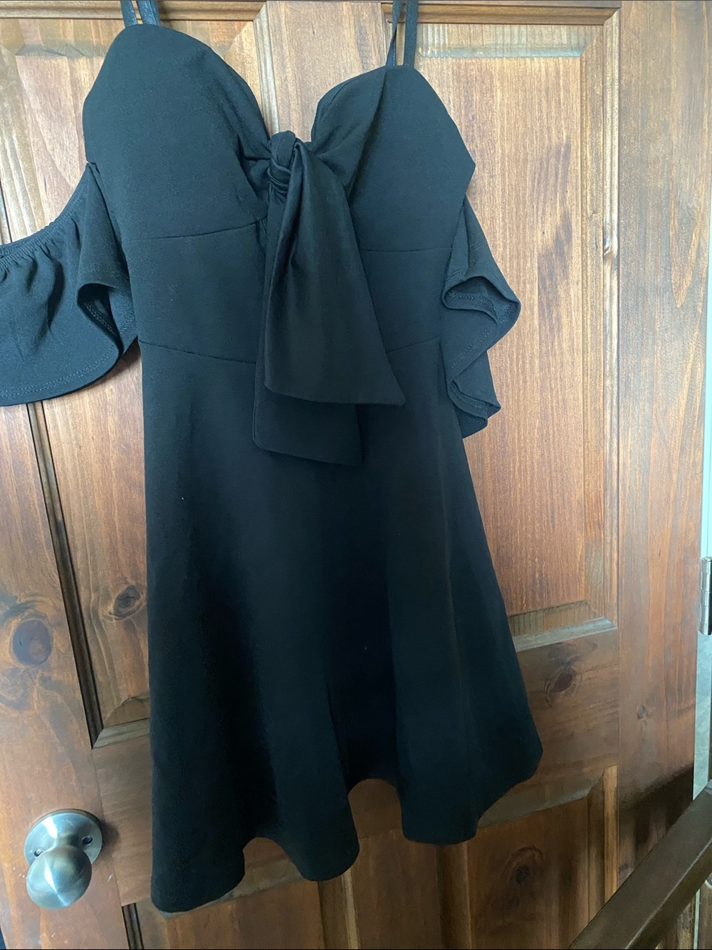 Black Off-Shoulder Bow Front Size small Party Dress  paper tag?